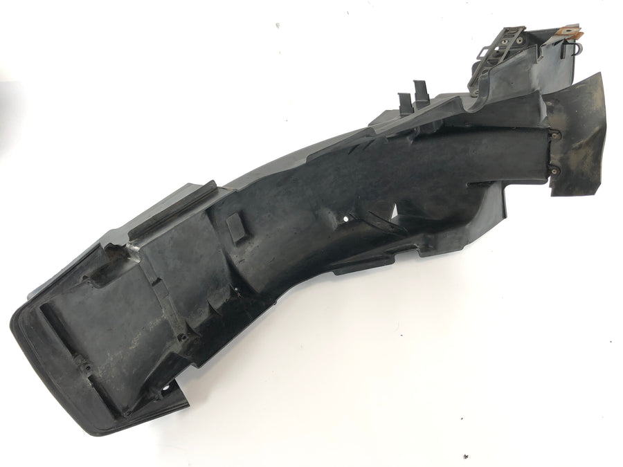 Honda VFR 750 F RC24 [1988] - Protección de salpicaduras traseras