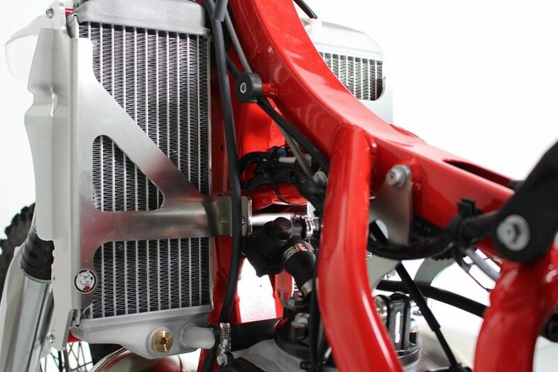 Beta RR 125 [AXP] - Protector de radiador de aluminio - Beta RR