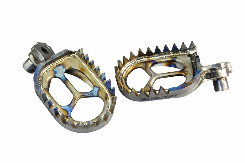 Yamaha Ténéré 700 Rally [SCAR] - Reposapiés Titan Gripper SCAR