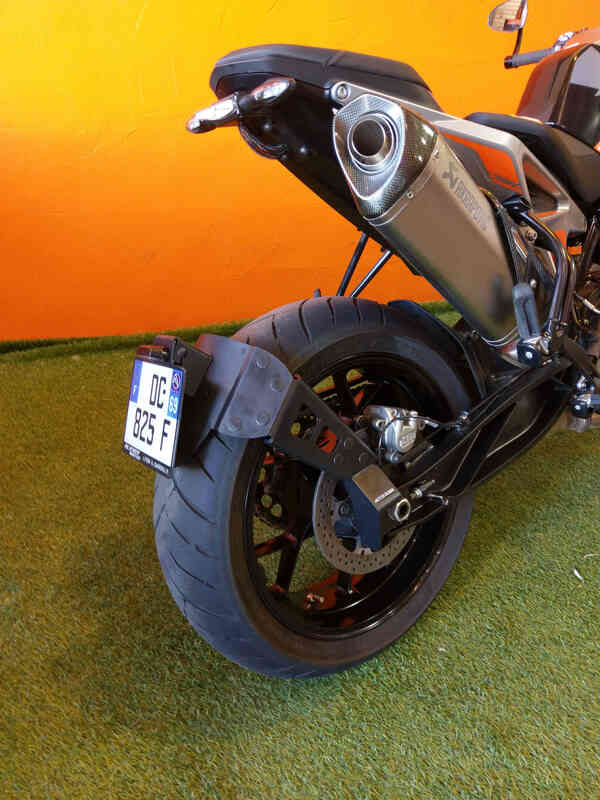 Ktm 890 Duke R [DISEÑO DE ACCESO] - soporte de matrícula a la altura de la rueda negro KTM Duke 790/890