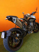 Ktm 890 Duke R [DISEÑO DE ACCESO] - soporte de matrícula a la altura de la rueda negro KTM Duke 790/890
