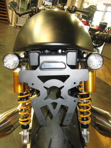Triumph Thruxton 1200 [DISEÑO DE ACCESO] - soporte de matrícula paso de rueda negro Triumph Thruxton 1200