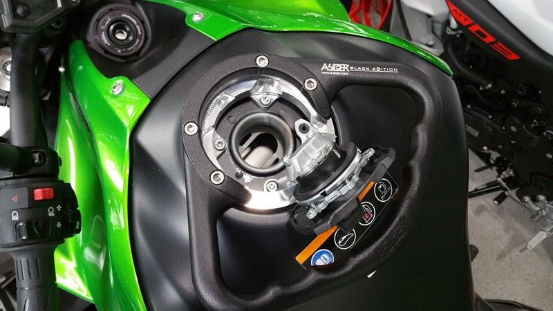 Kawasaki Z Electric [A-SIDER] - Black Edition Asa depósito 4 tornillos negro Kawasaki