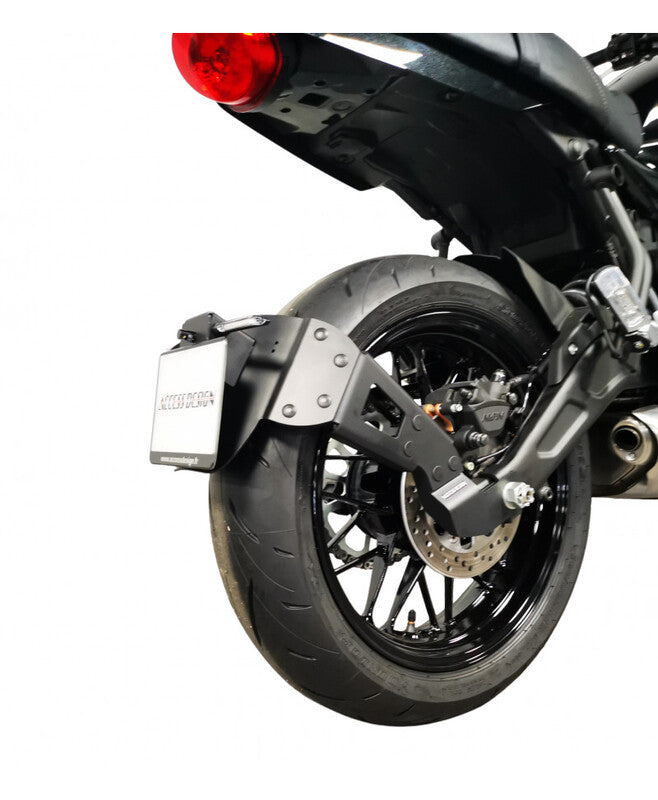 Kawasaki Z 650 [DISEÑO DE ACCESO] - Soporte de matrícula ''montado con ruedas'' - Negro Kawasaki Z650RS