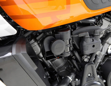Harley-Davidson Pan America 1250 RA1250 [DENALI] - Vista detallada del soporte de la bocina