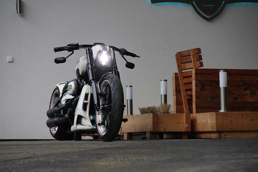 Harley Davidson V-Rod [CULT WERK] – Carenado de faro