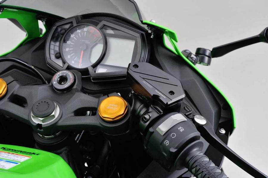 Kawasaki Z 650 [Daytona] - Tapa del cilindro principal delantero