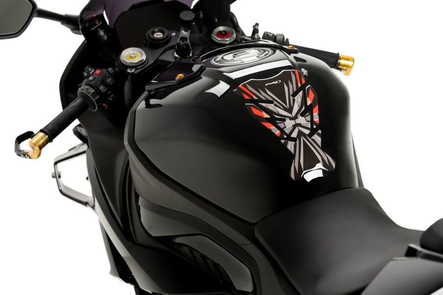 KTM RC 390 [2025] – Protección del depósito Challenge – aspecto carbono