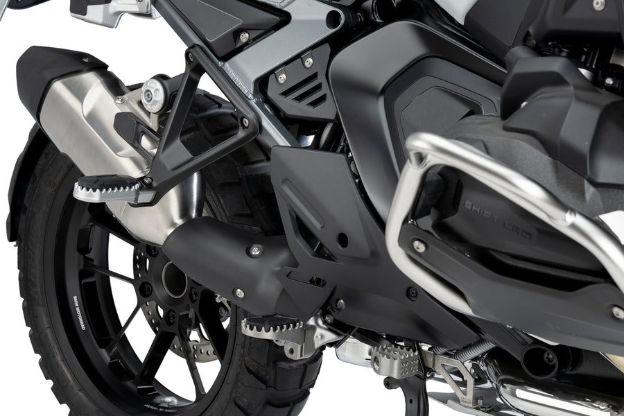BMW R 1300 GS ADVENTURE [2025] – carenado lateral inferior – aspecto carbono