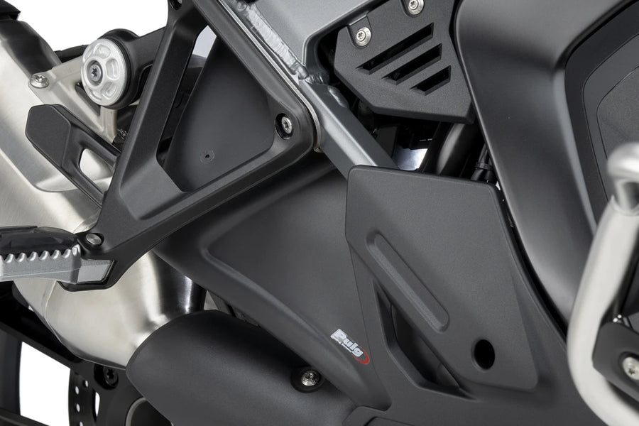 BMW R 1300 GS ADVENTURE [2025] – carenado lateral inferior – aspecto carbono
