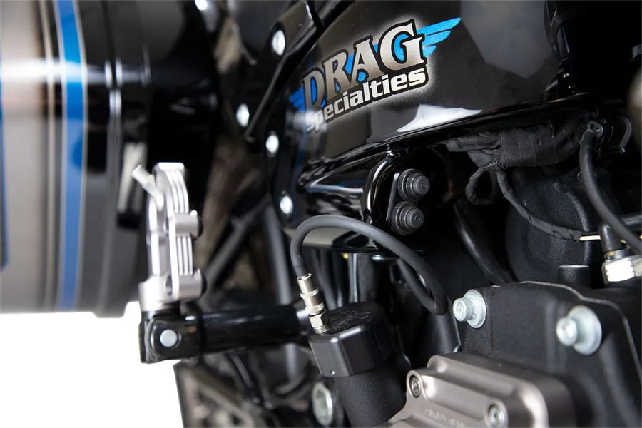 Harley-Davidson FXBB 1923 Softail Street Bob 117 [2026] - Belüfteter Messstab – Oberfläche: Schwarz – Bild 9