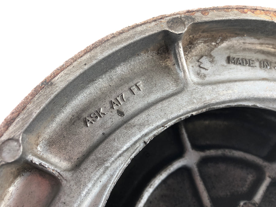 Suzuki T 500 [GT 500] - Tambor de freno de placa de anclaje de freno