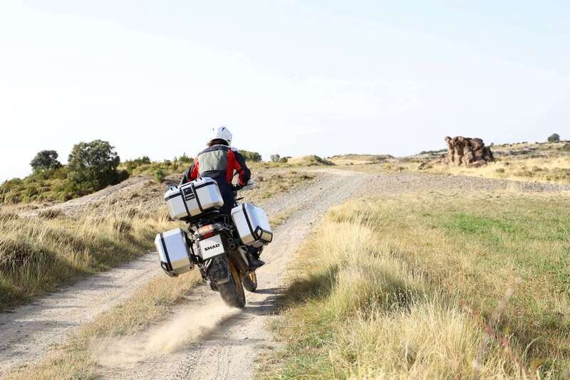 Yamaha Xt 1200 [SHAD] - Terra Full Pack 131L - Top Case 48L + maleta lateral derecha 36L + maleta lateral izquierda