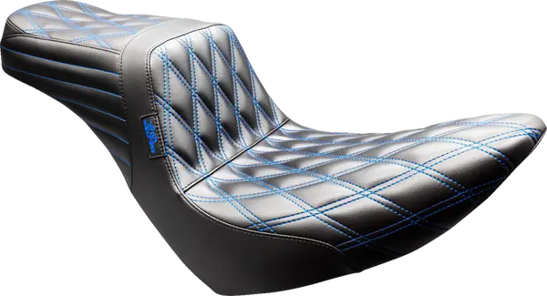 Harley Davidson FXLRST [LE PERA] – Asiento delantero con cola levantada