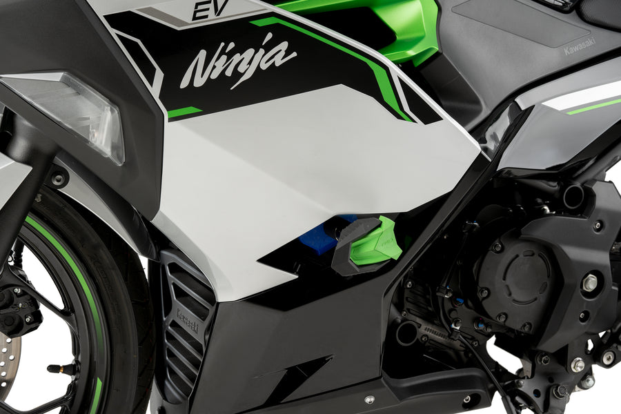 KAWASAKI NINJA E-1 [2025] – Protectores de protección R19 – Negro