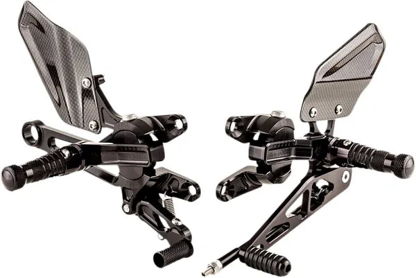 Aprilia Tuono 1000 [GILLES TOOLING] – Sistema de reposapiés ajustable