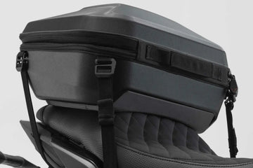 aprilia tuono 660 [SW-MOTECH] – Variante de correa tensora para topcase Urban ABS con inserto de base