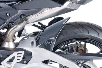 TRIUMPH BONNEVILLE T 120 NEGRO [2025] - Tapa rueda trasera | Aspecto carbono | PUIG 4902C
