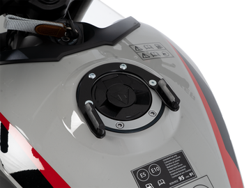 Triumph Trident 800 [2026-] - Tankring BASIC