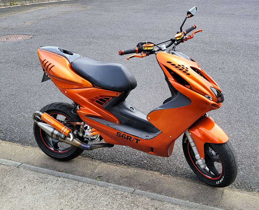Aprilia SR Netscaper 50 2T LC - Escape Pro Replica MK2 Naranja