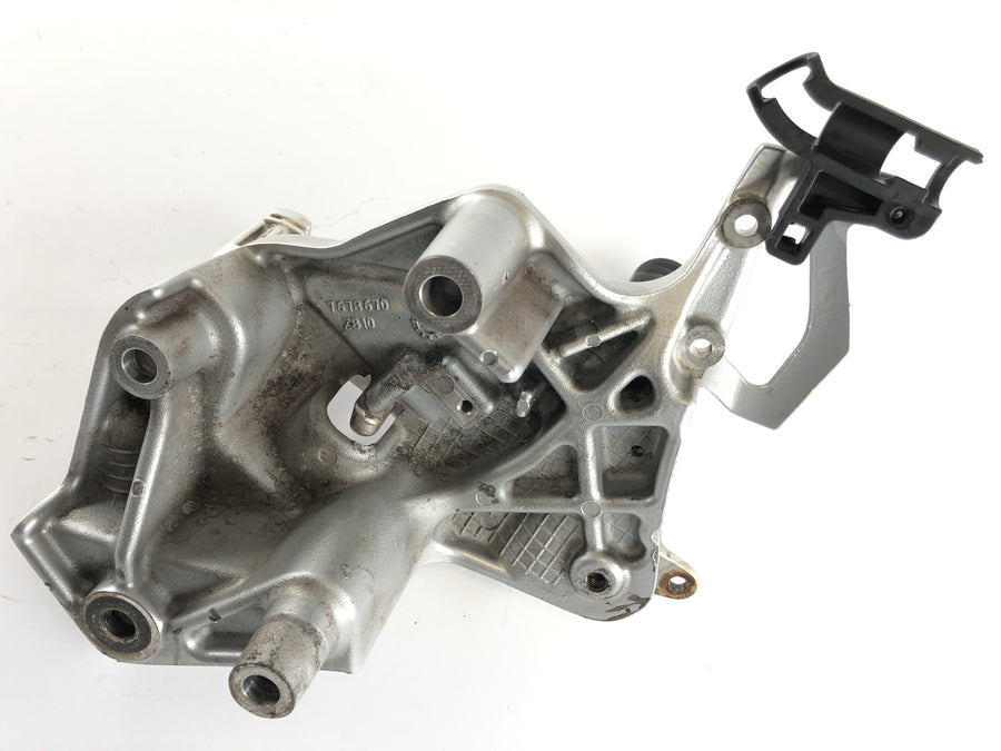 BMW F 800 S [2007] - reposapiés a la derecha con soporte y pedal de freno