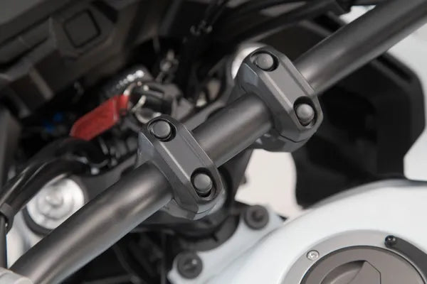 KTM 990 Adventure S [2006] - soporte para manillares de Ø 28 mm, aumento de 30 mm, versión LEH.00.039.24100.20/B - imagen 2