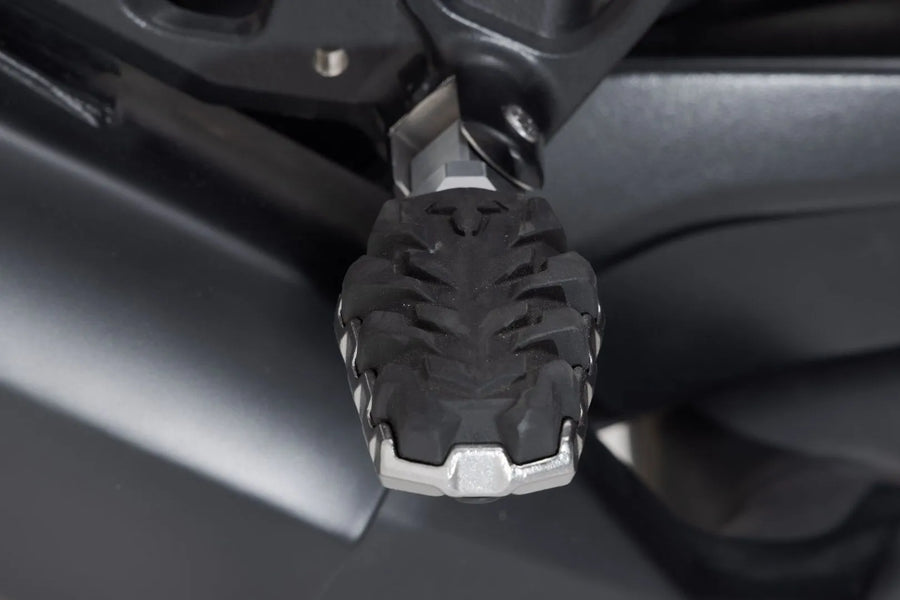 bmw r 18 [SW-MOTECH] – Reposapiés Evolution