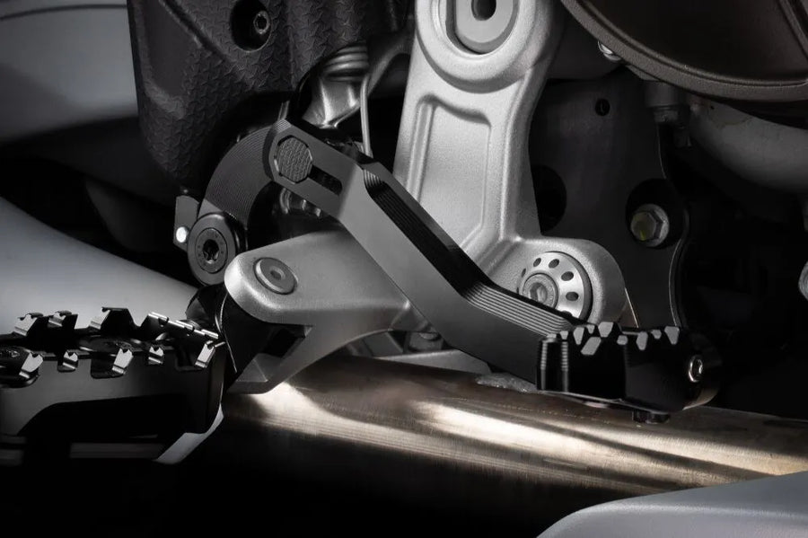 Aprilia Tuareg 660 [GILLES TOOLING] – Vista lateral de la palanca de freno