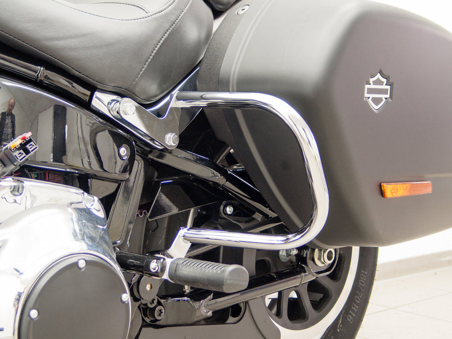 Harley Davidson Softail Sport Glide (Milwaukee-Eight 107/114) [2018] - Barras de protección traseras para alforjas