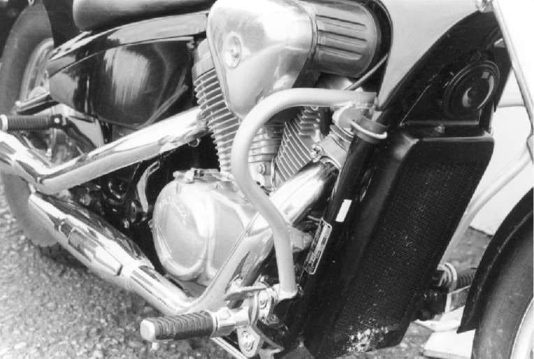 Honda VT 600 C [1988-2000] - Barra de protección del motor