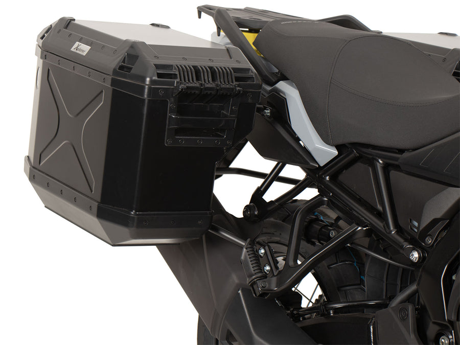 Suzuki V-Strom 800 DE [2023-2026] - Kofferträgerset Cutout schwarz inkl. Xplorer Cutout schwarz Kofferset
