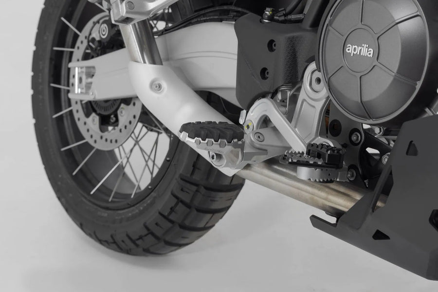 Aprilia Tuareg 660 [SW-MOTECH] – Reposapiés Evolution