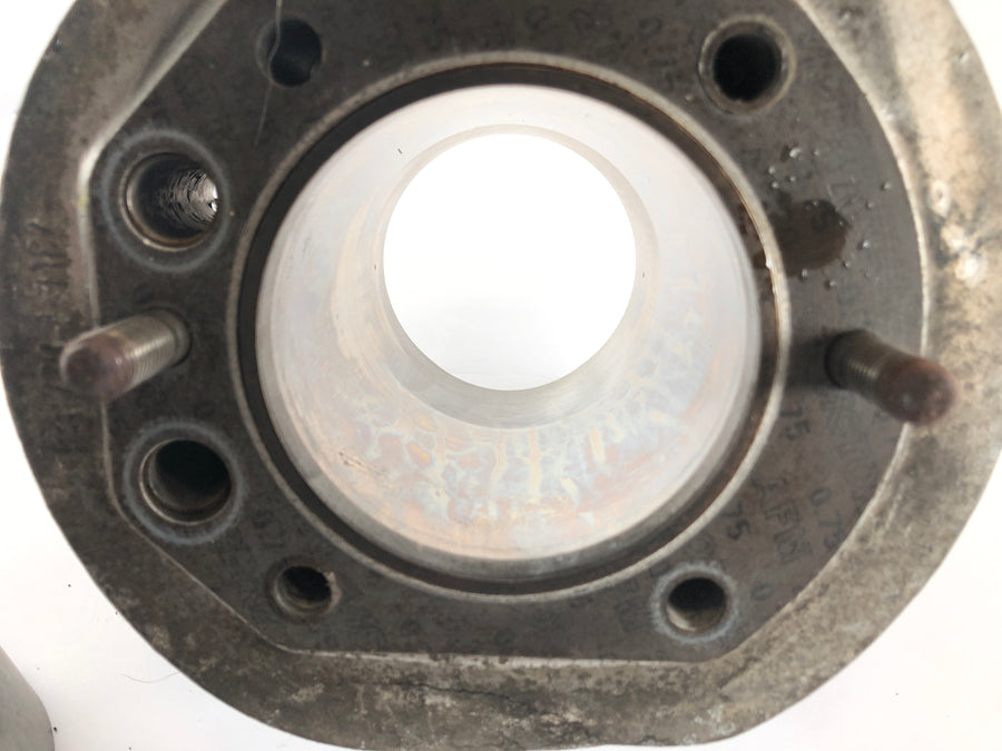BMW R 75/6 [1974] - Cilindro con pistones a la derecha