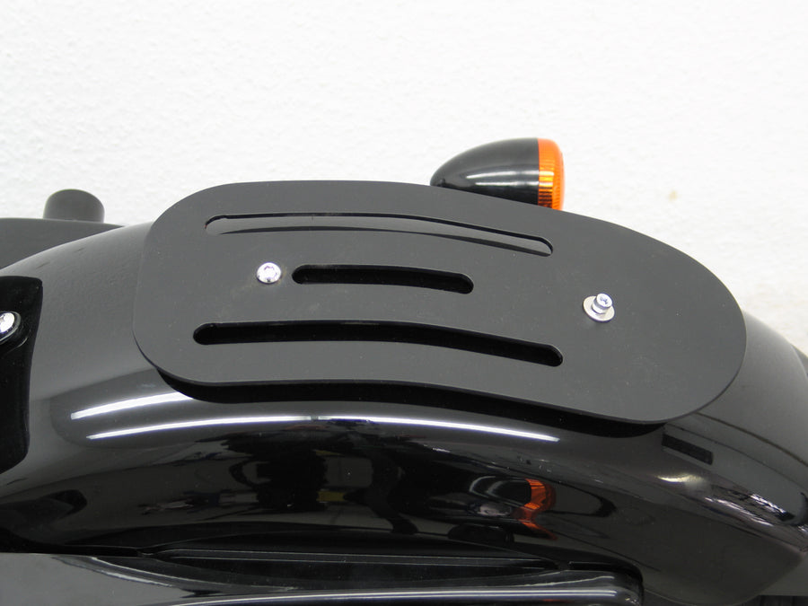 Harley Davidson Sportser Cuarenta y ocho [2010-2020]-Rack de pasajero hecho de chapa, negro