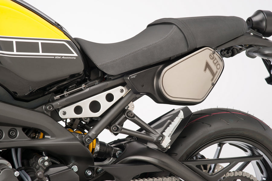 YAMAHA XSR 900 [2019] – Tapas laterales retro – aspecto carbono