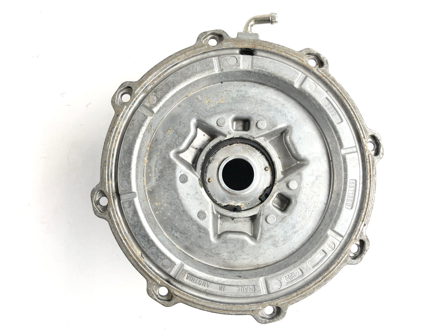 Can en el Spyder SM5 [2009] - Tapa del motor en la tapa del embrague exterior izquierdo