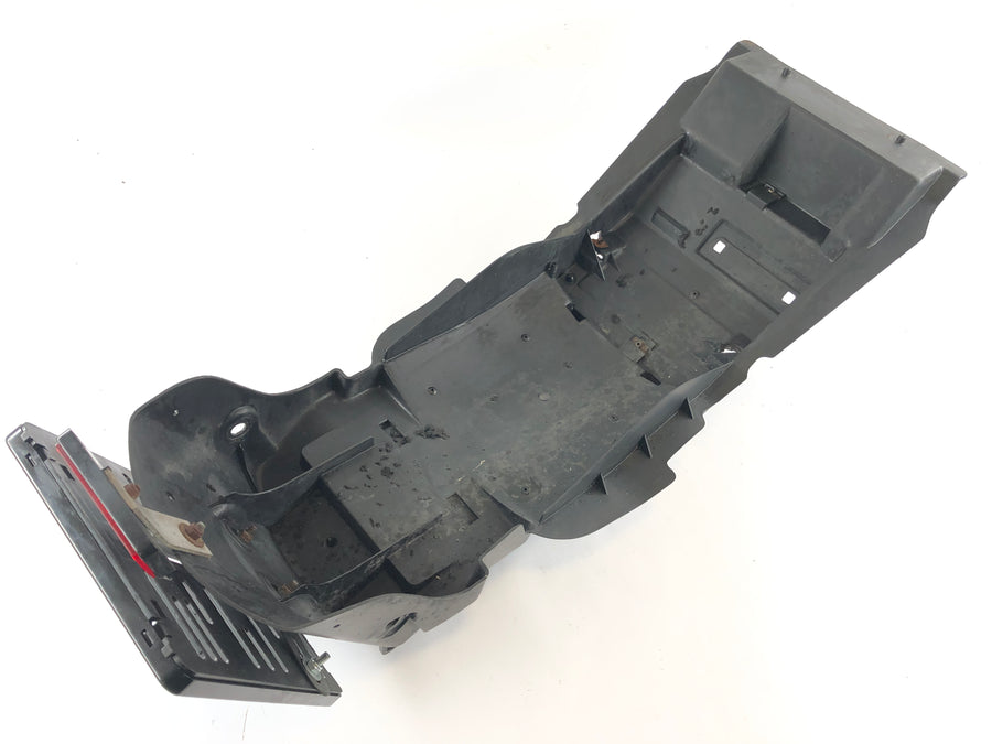 Yamaha XJR 1200 4PU [1995] - trasero debajo del arco de la rueda de revestimiento interior