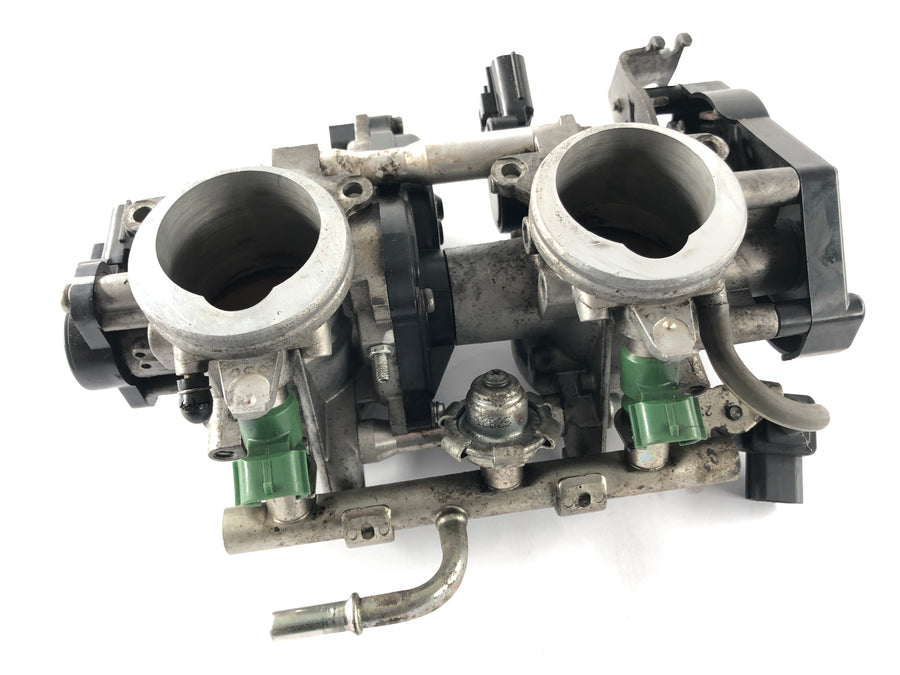 Yamaha XT 1200 Z Super Tenere DP01 [2012] - Ciburador del puente de inyección
