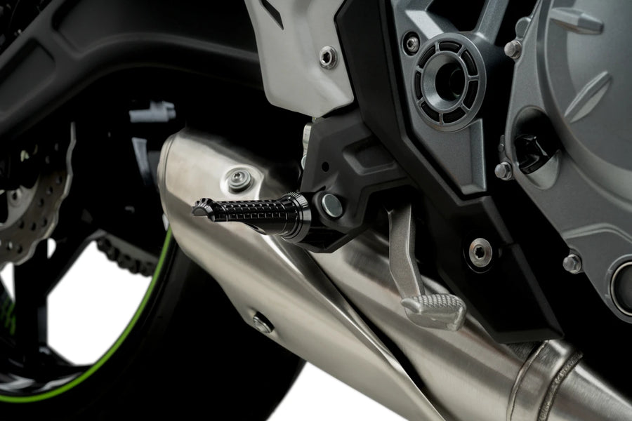 KTM RC 390 [2025] – Reposapiés R-Fighter – plateado