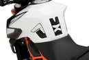 KTM 1290 SUPERDUKE R EVO [2023] – Protección específica del depósito – aspecto carbono-1