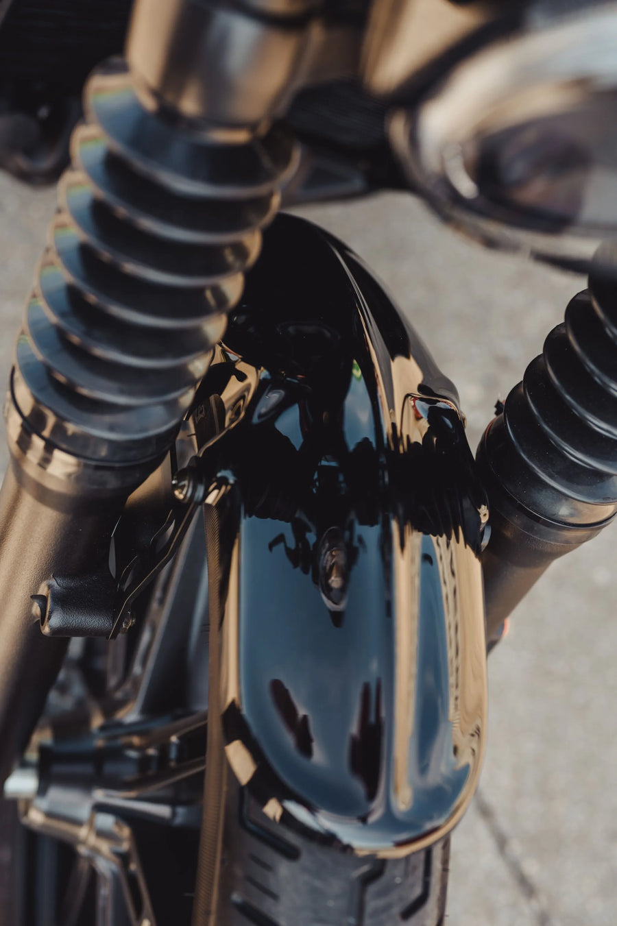harley davidson nightster 975 especial [CULT WERK] – guardabarros rueda delantera old school