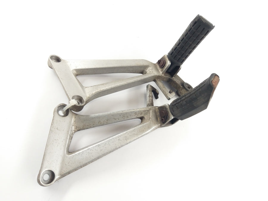 Honda CBR 125 JC34 [2006] - reposapiés pediátricos con un soporte