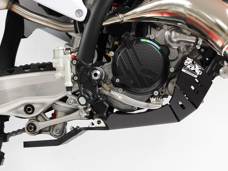 GAS GAS MC 125 [2024-2026] - Placa de protección motor