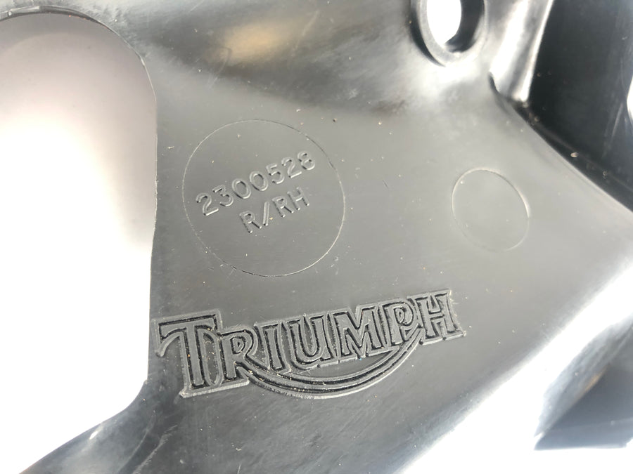 Triumph Tiger 900 T400 [1998] - revestimiento del carburador izquierdo y derecho