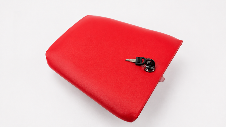 Cagiva Mito 125 1 / 2 8P [1990-1994] Asiento de pasajero rojo con cerradura y llave