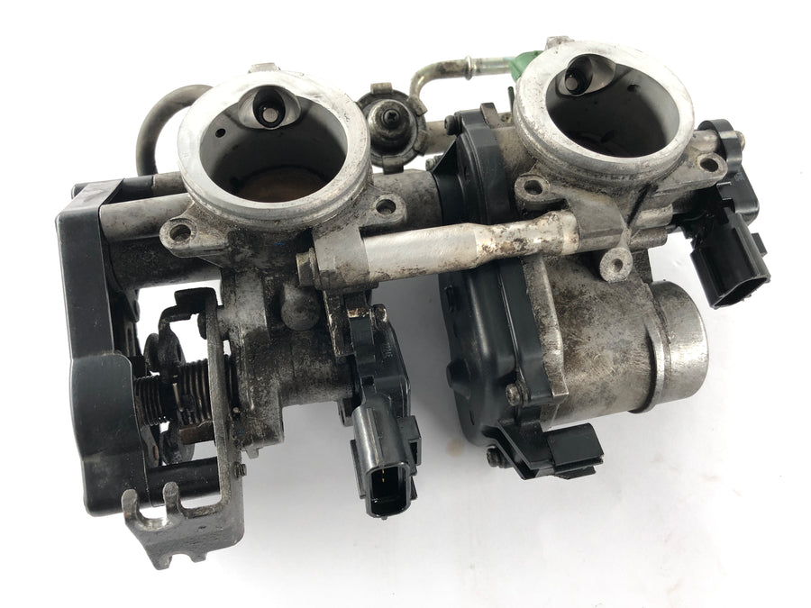 Yamaha XT 1200 Z Super Tenere DP01 [2012] - Ciburador del puente de inyección