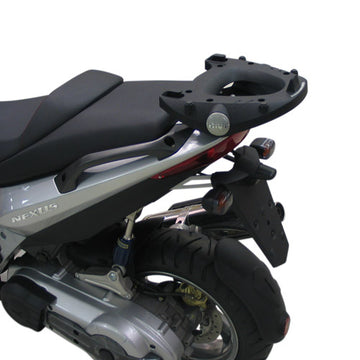 Gilera Nexus 500 [GIVI] - Portaequipajes superior para maletas MONOLOCK® con placa MONOLOCK®