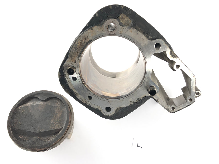 BMW R 1200 C 259C [1998] - Cilindro con pistones a la izquierda