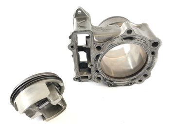 Suzuki DL 1000 V -strom [2006] - Cilindro con pistones en el frente - 0