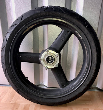 Triumph Daytona 955i T595N [2001] - llanta de rueda delantera de la rueda delantera